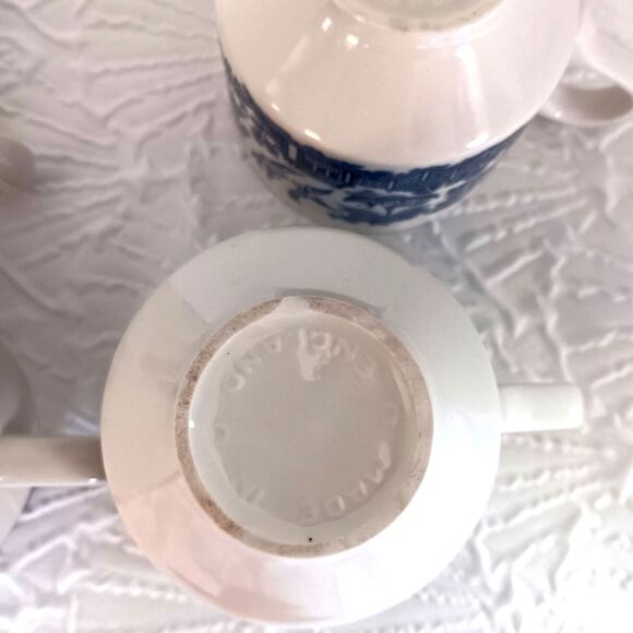 Vtg  Blue Willow Demitasse Cups Set of 4 England Miniature Espresso/Tea C Mark - Picture 5 of 12